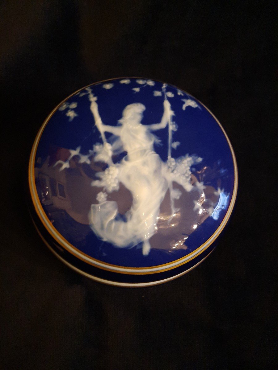 Limoges Porcelain Box (20th Century)-photo-3