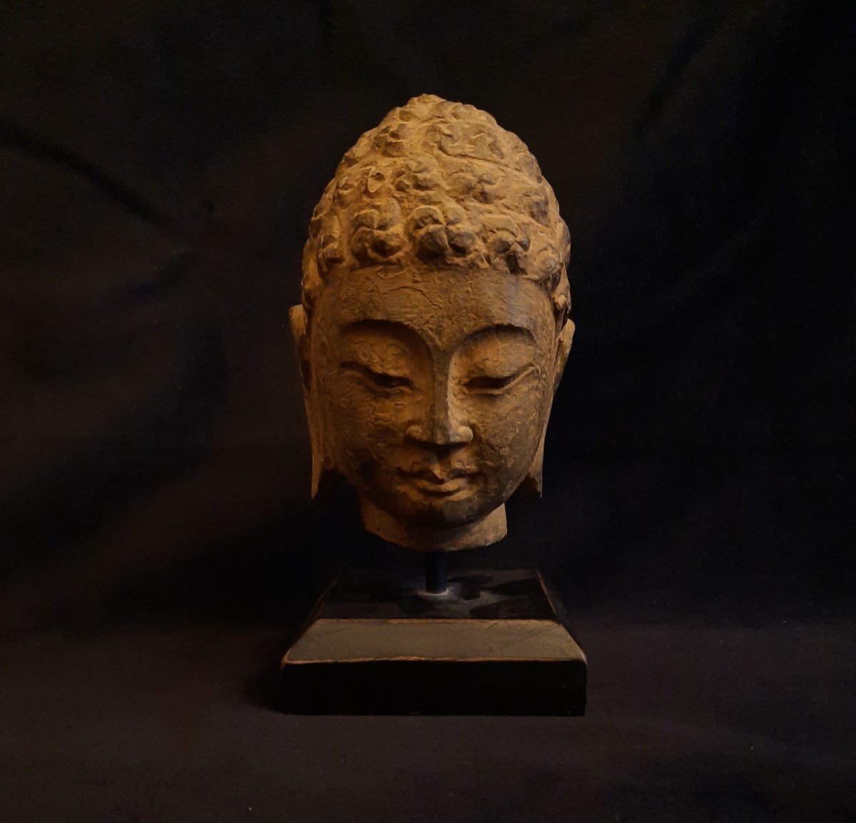 Sculpture En Pierre Dure - Bouddha (xxe Siècle)