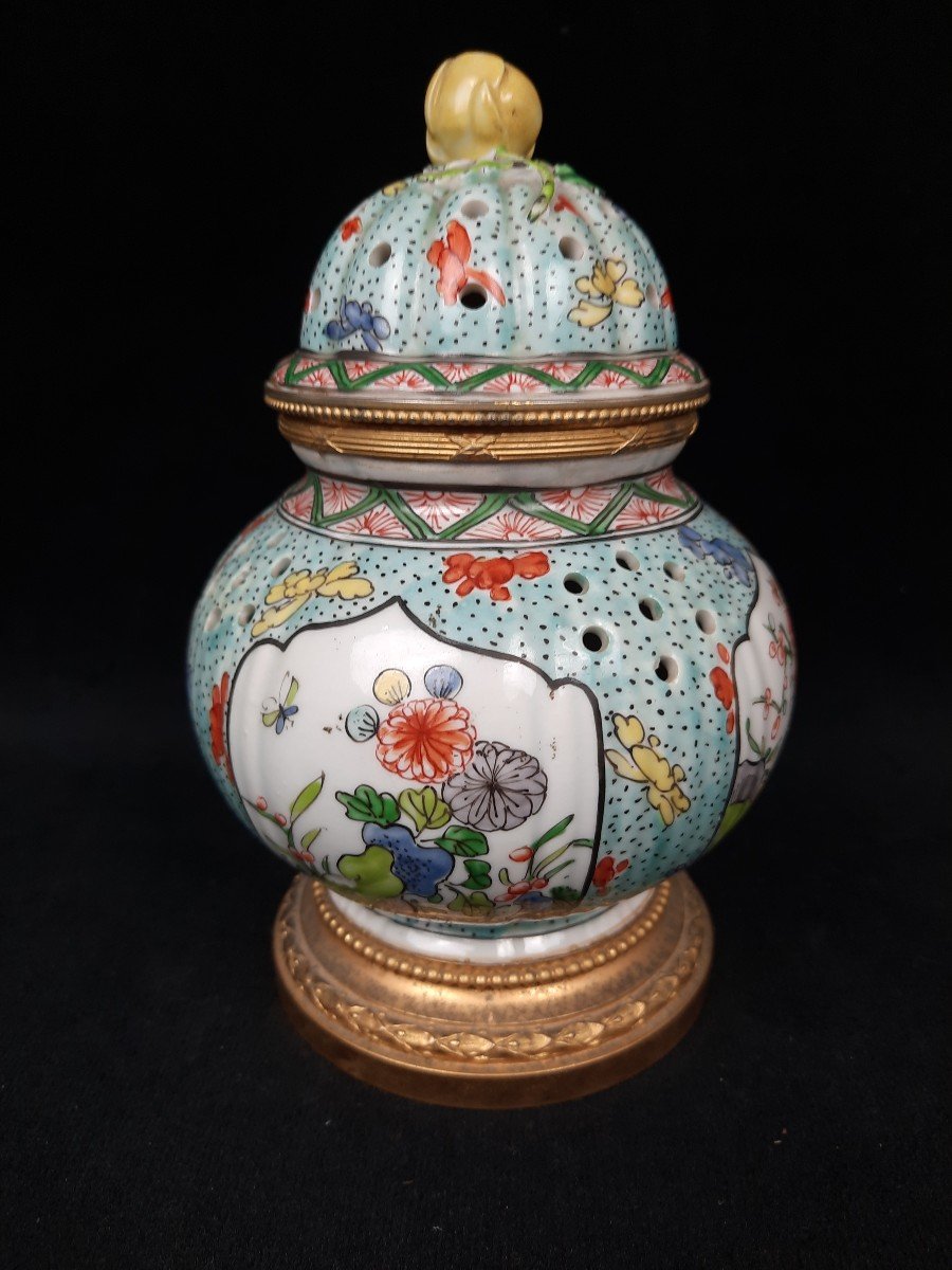 Porcelain Incense Burner -photo-3