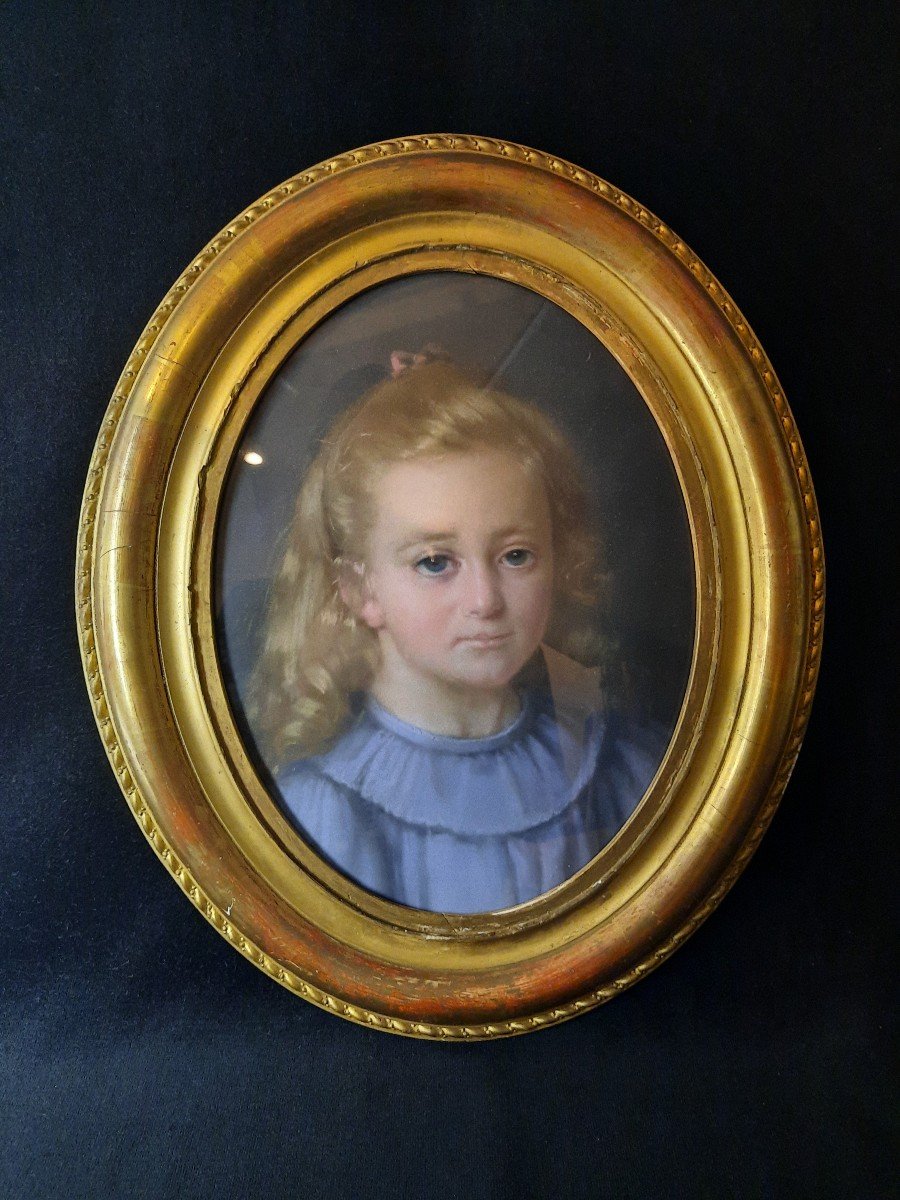 Pastel Of A Portrait Of A Young Girl (19th Century)-photo-2