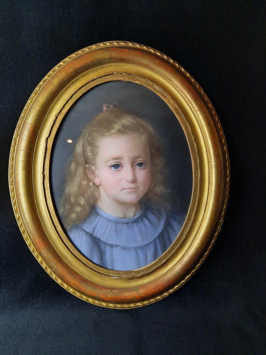 Pastel Of A Portrait Of A Young Girl (19th Century)-photo-3