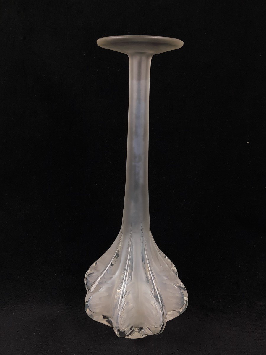 Lalique  France - Vase Soliflore En Cristal Modèle Marie Claude  