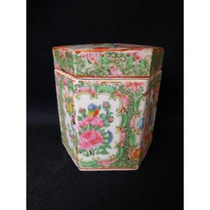 Porcelain Box - China