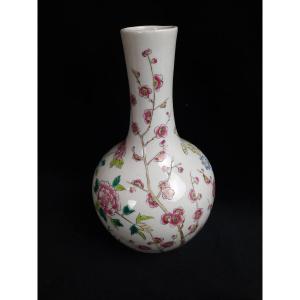 Vase En Porcelaine - Chine 