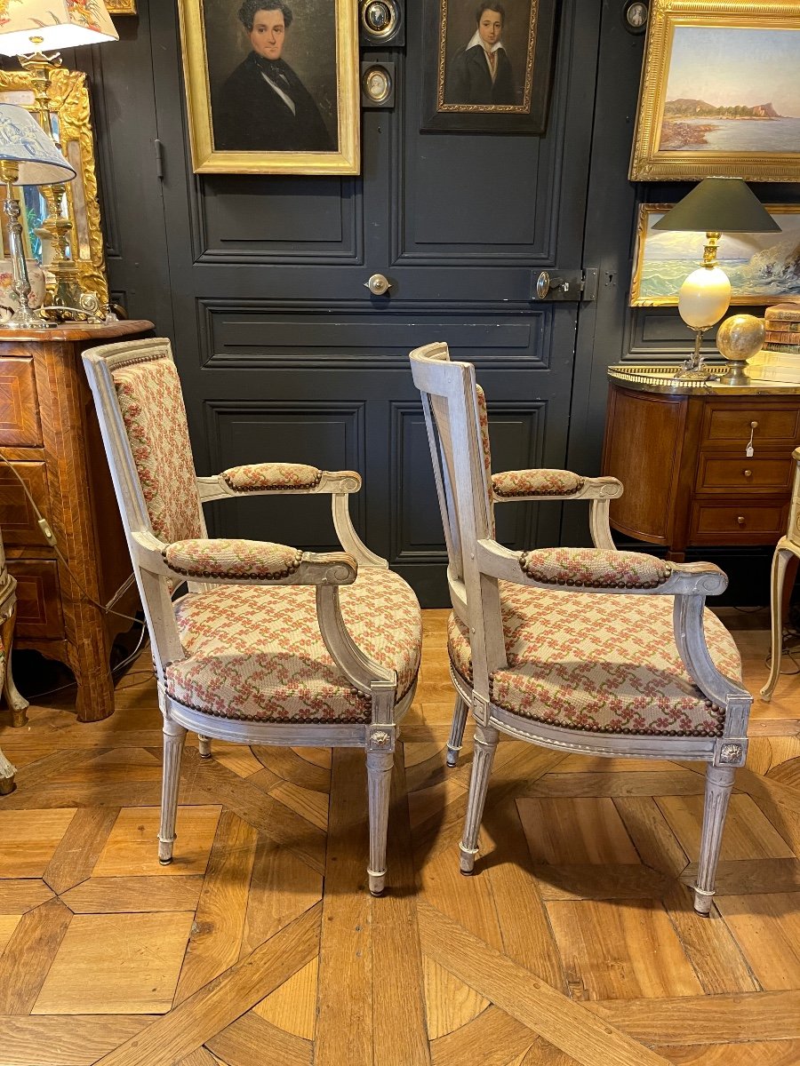 Pair Of Louis XVI Style Cabriolet Armchairs-photo-3