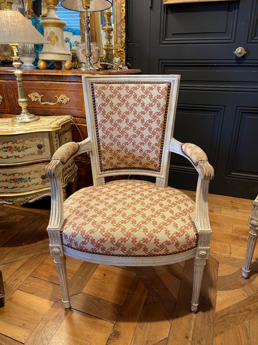 Pair Of Louis XVI Style Cabriolet Armchairs-photo-3