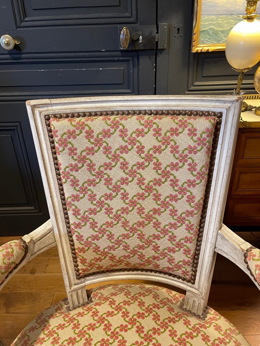 Pair Of Louis XVI Style Cabriolet Armchairs-photo-5