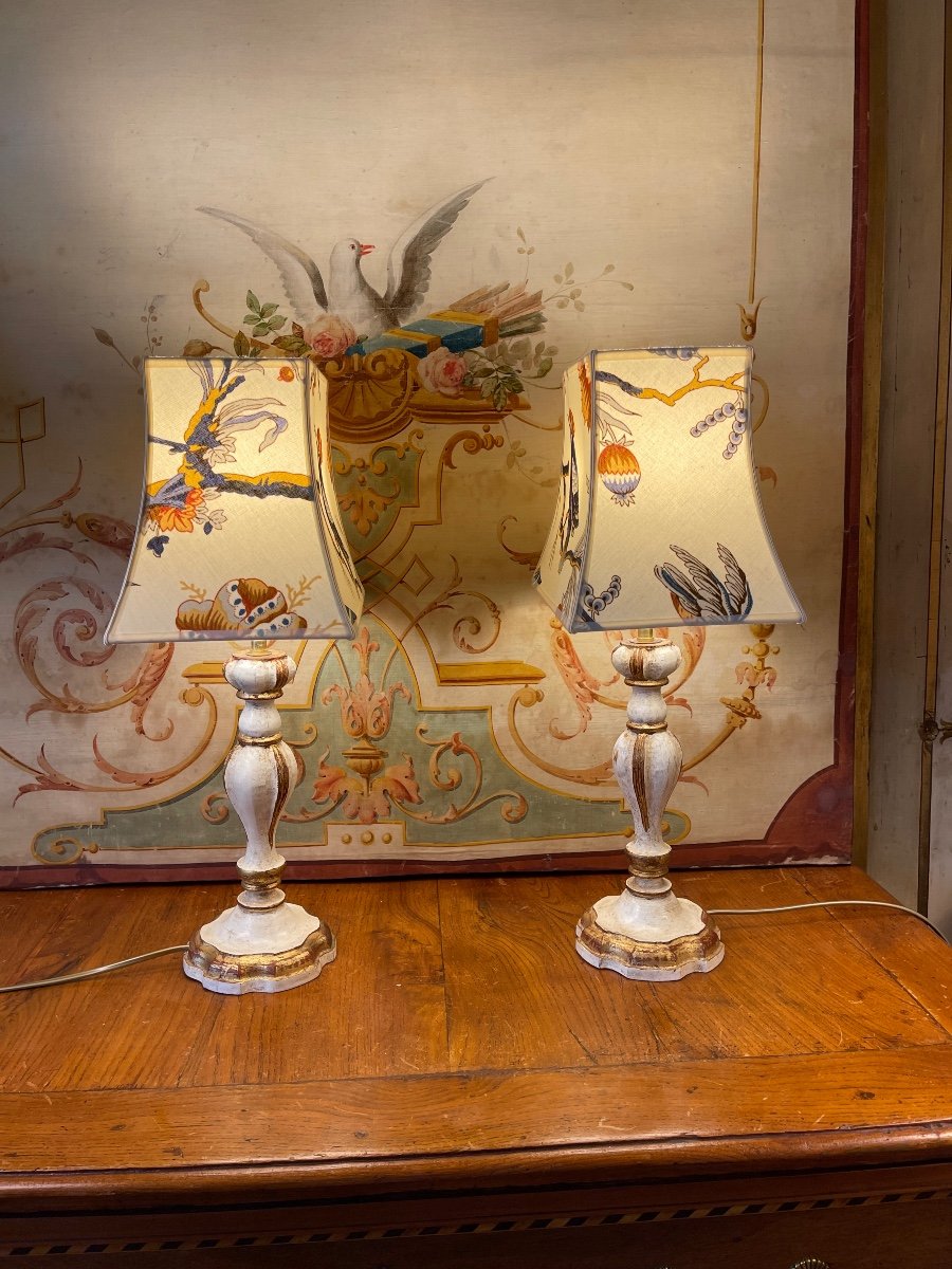 Pair Of Lamps In Painted And Gilded Wood, Height 48 Cm-photo-3