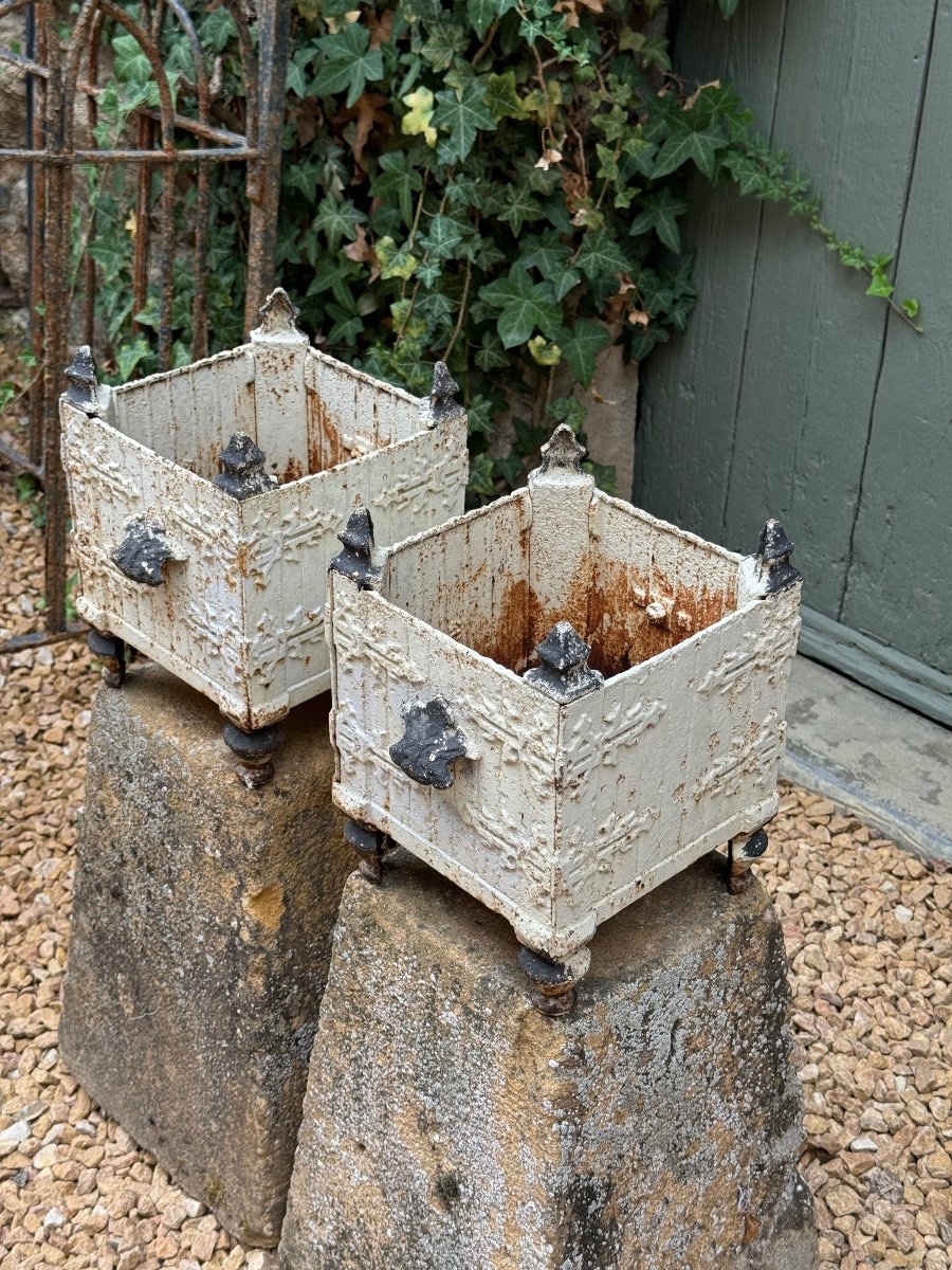 Pair Of 19th Century Cast Iron Planters-photo-5