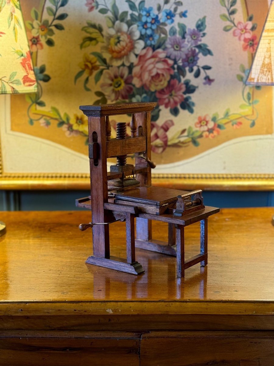 Miniature Printing Press-photo-2