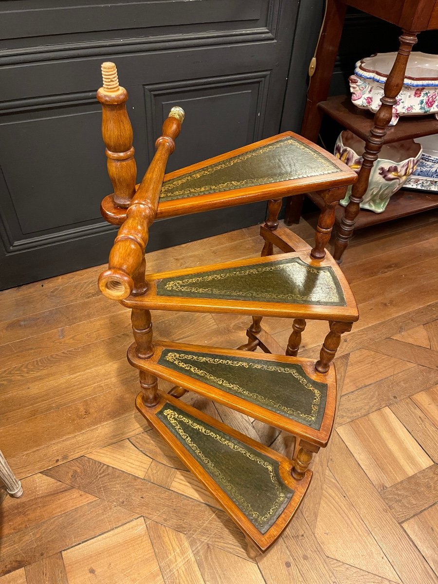 Large Library Stepladder-photo-7