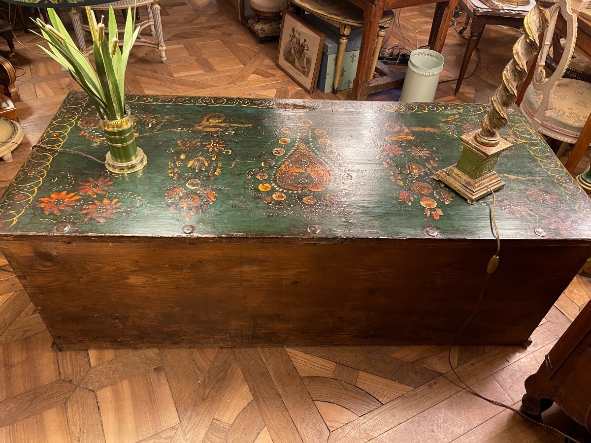 Large 19th Century Painted Wooden Wedding Chest-photo-1