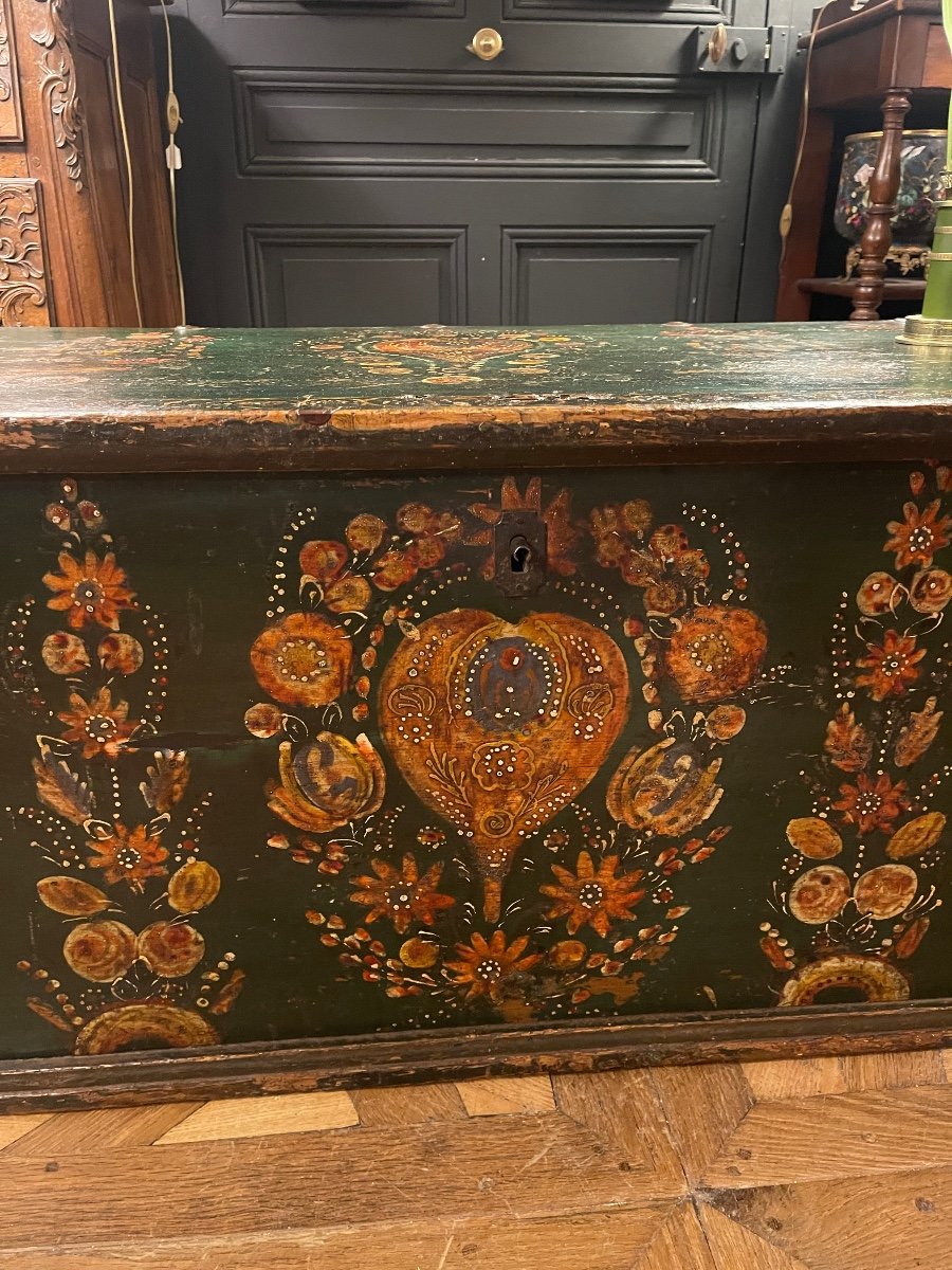 Large 19th Century Painted Wooden Wedding Chest-photo-3