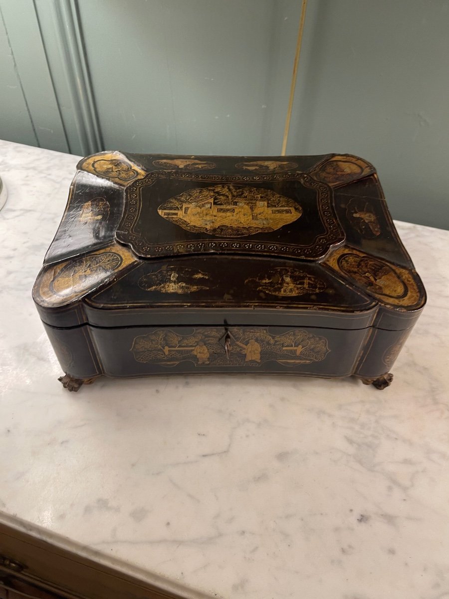 19th Century Lacquer Sewing Box-photo-2