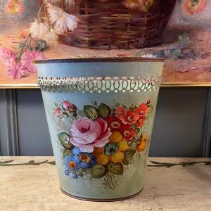 Painted Sheet Metal Wastebasket