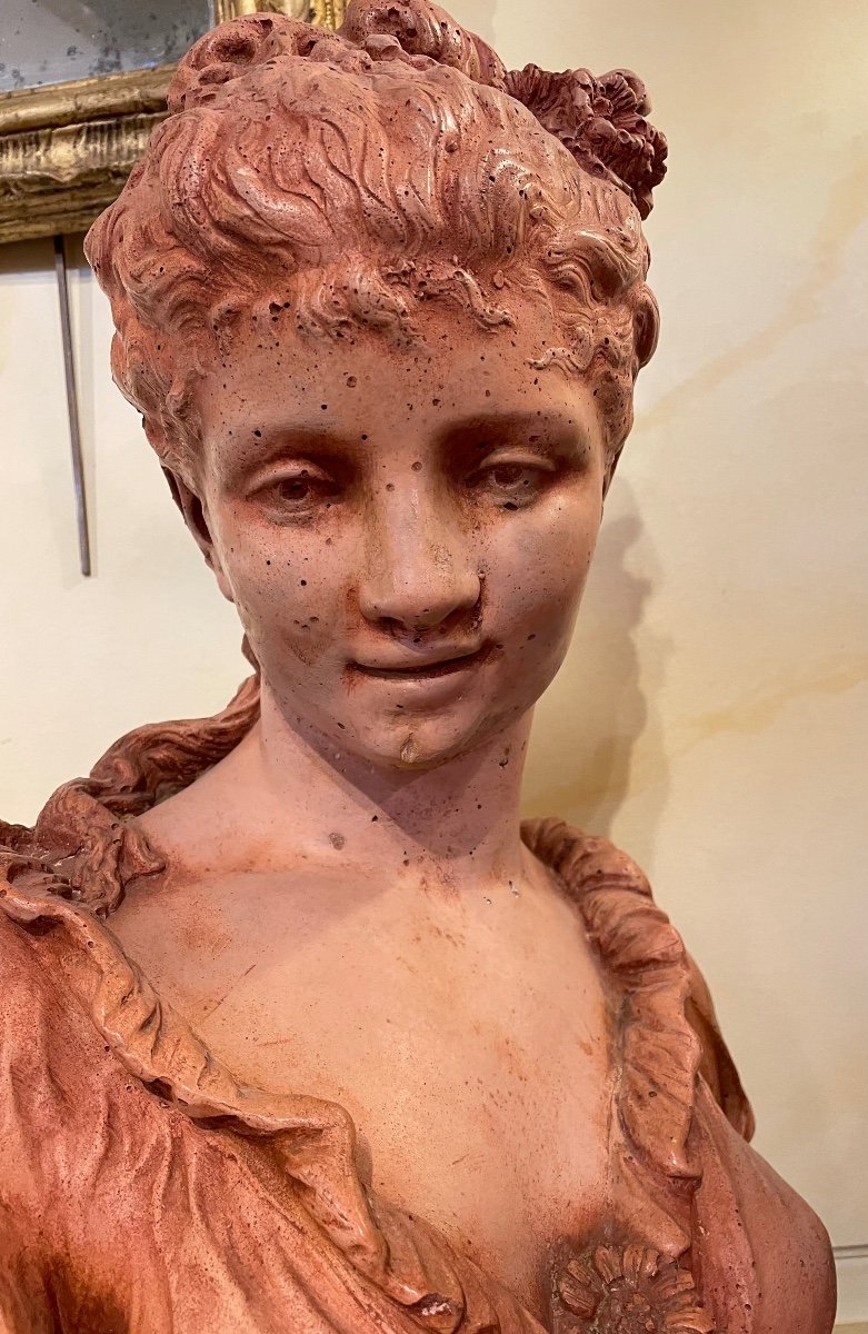 Bust Of Young Girl-photo-2