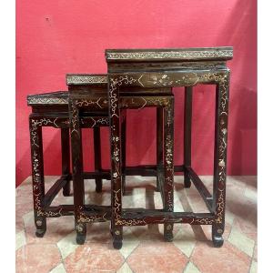 Nesting Tables 