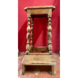 Tabouret De Chantre