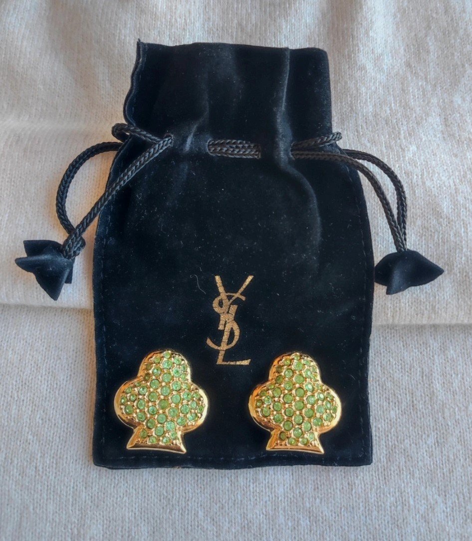 Paire De Boucles d'Oreilles Clips Yves Saint Laurent Trèfle Doré Strass Vert