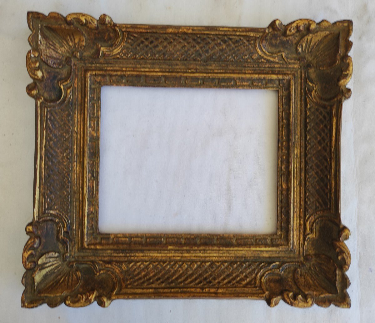 Montparnasse Frame Carved Golden Wood Rabbet 24 Cm X 20 Cm