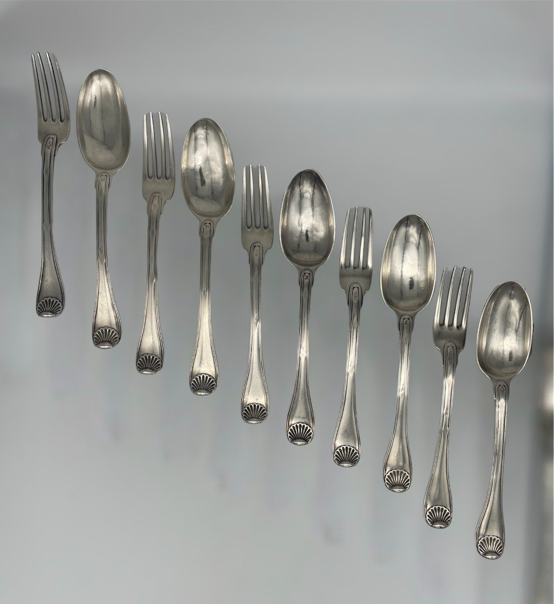 Suite De Cinq Couverts En Argent XVIIIe  Paris 1729 Coquilles 