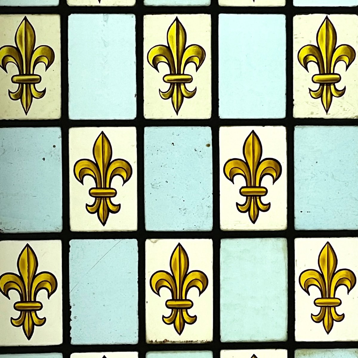 Fleur De Lys Stained Glass Window-photo-3