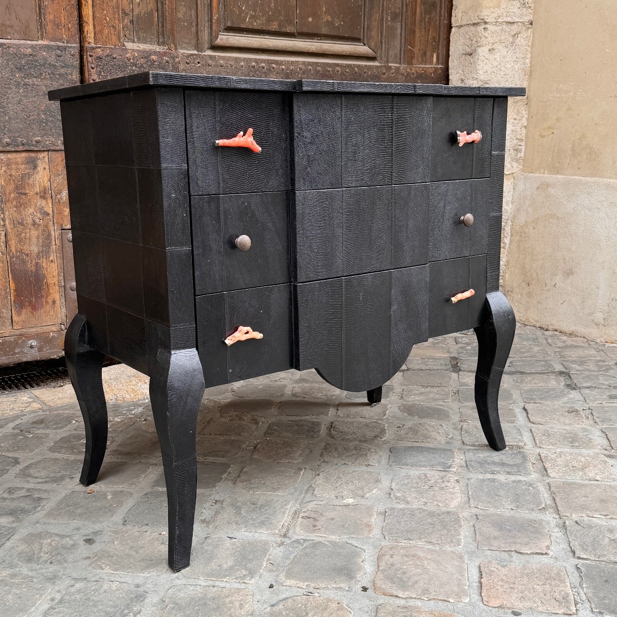 Black Leather Chest Of Drawers With Coral Stamped Ginger Brown-photo-2