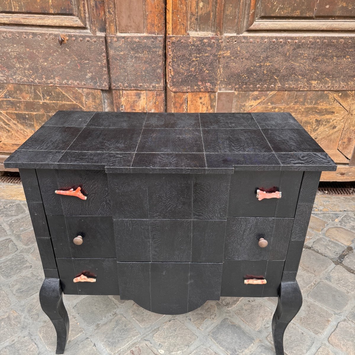 Black Leather Chest Of Drawers With Coral Stamped Ginger Brown-photo-4