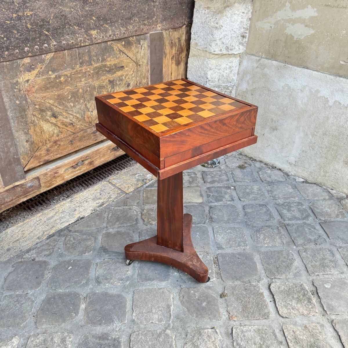 19th Century Chessboard Pedestal Table-photo-2