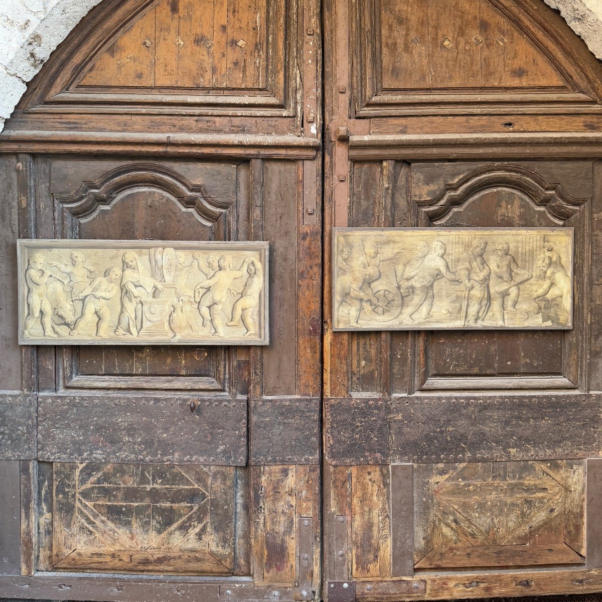 Pair Of Door Toppers With Putti