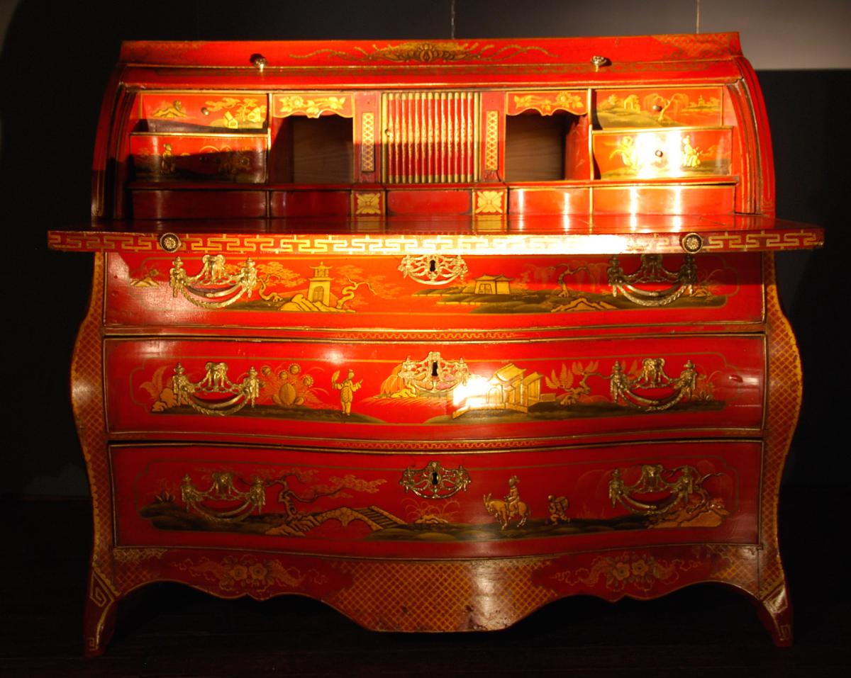 Commode-bureau En Laque Rouge époque Louis XV