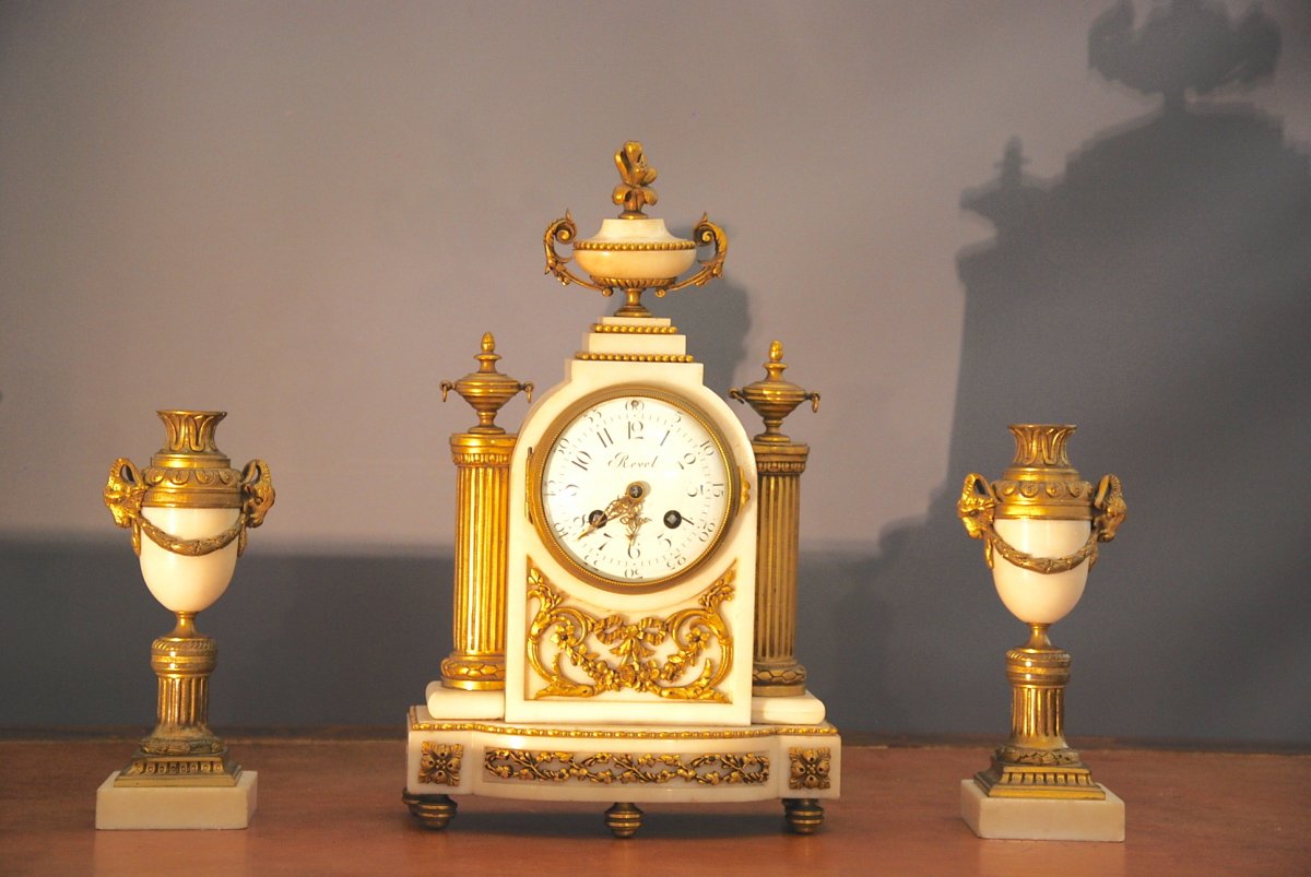 PENDULE LOUIS XVI AVEC CASSOLETTES-photo-2