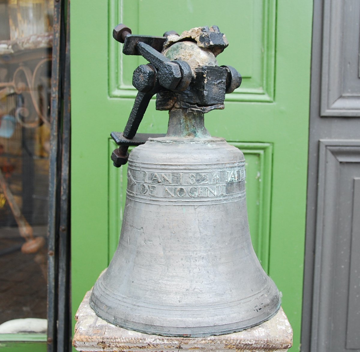 Bronze Bell 1824