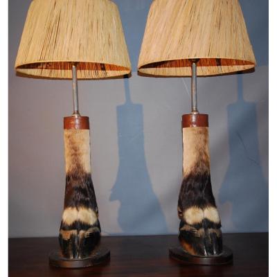 Paire De Pattes d'Eland De Derby Naturalisées Montées En Lampes