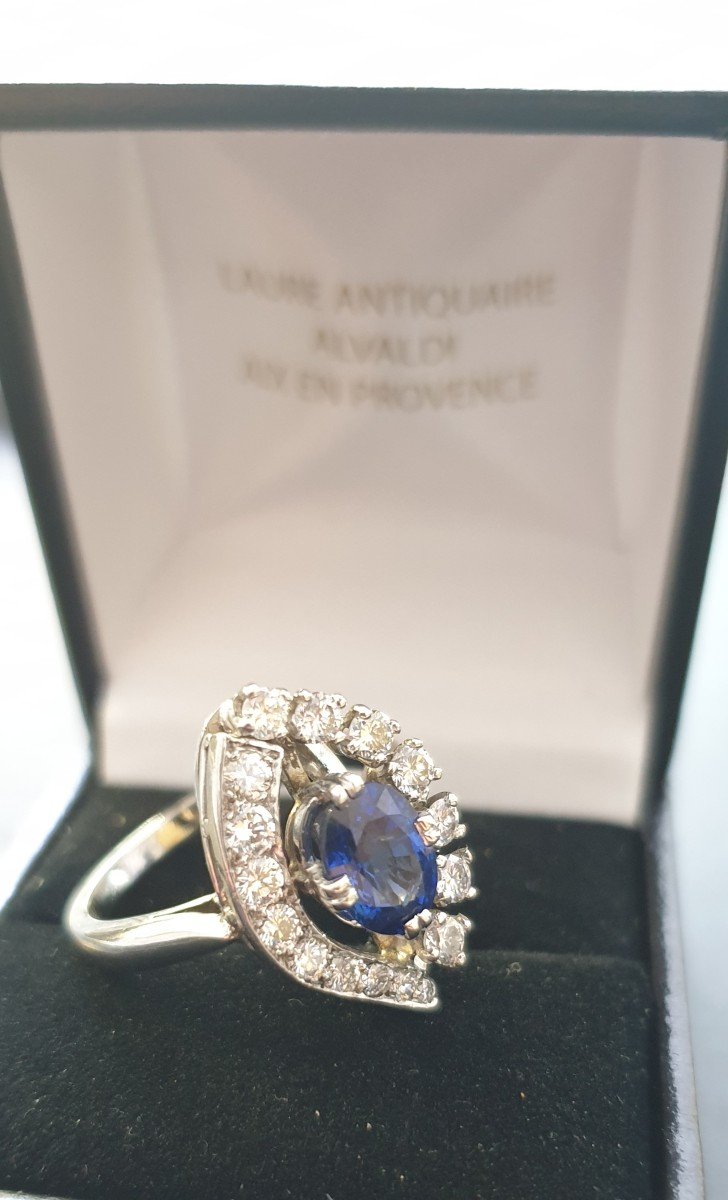 90s Ring Sapphire Entourage Diamonds-photo-2