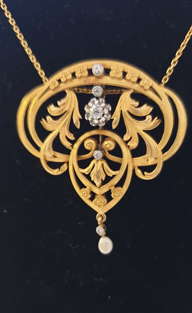 Art Nouveau Gold Diamond Beads Pendant