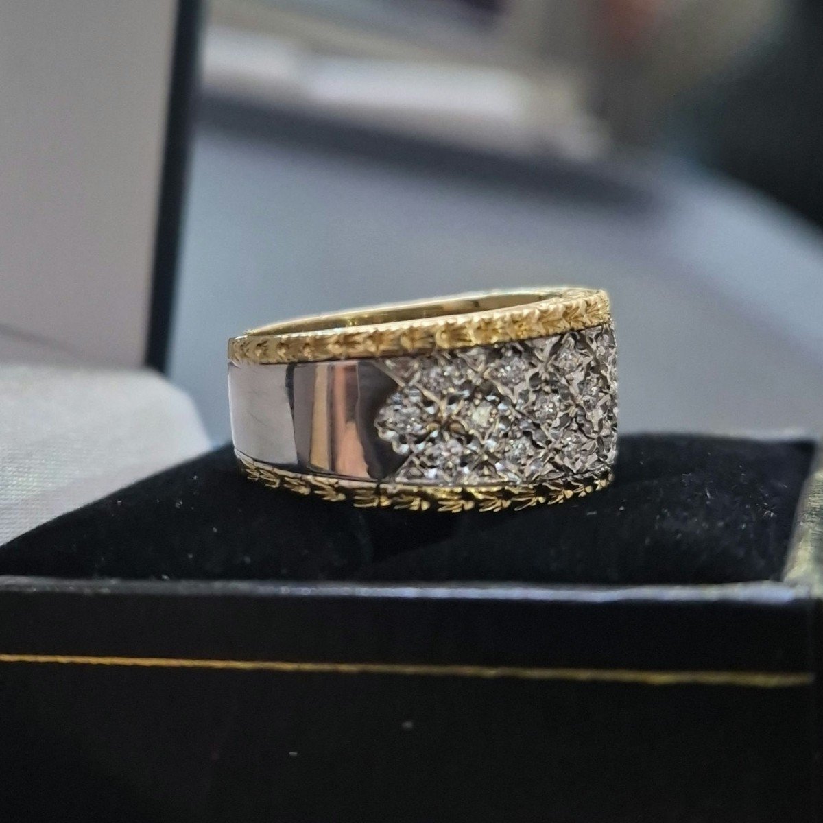 Two-tone Lace Ring With Diamonds From The 90s-photo-4