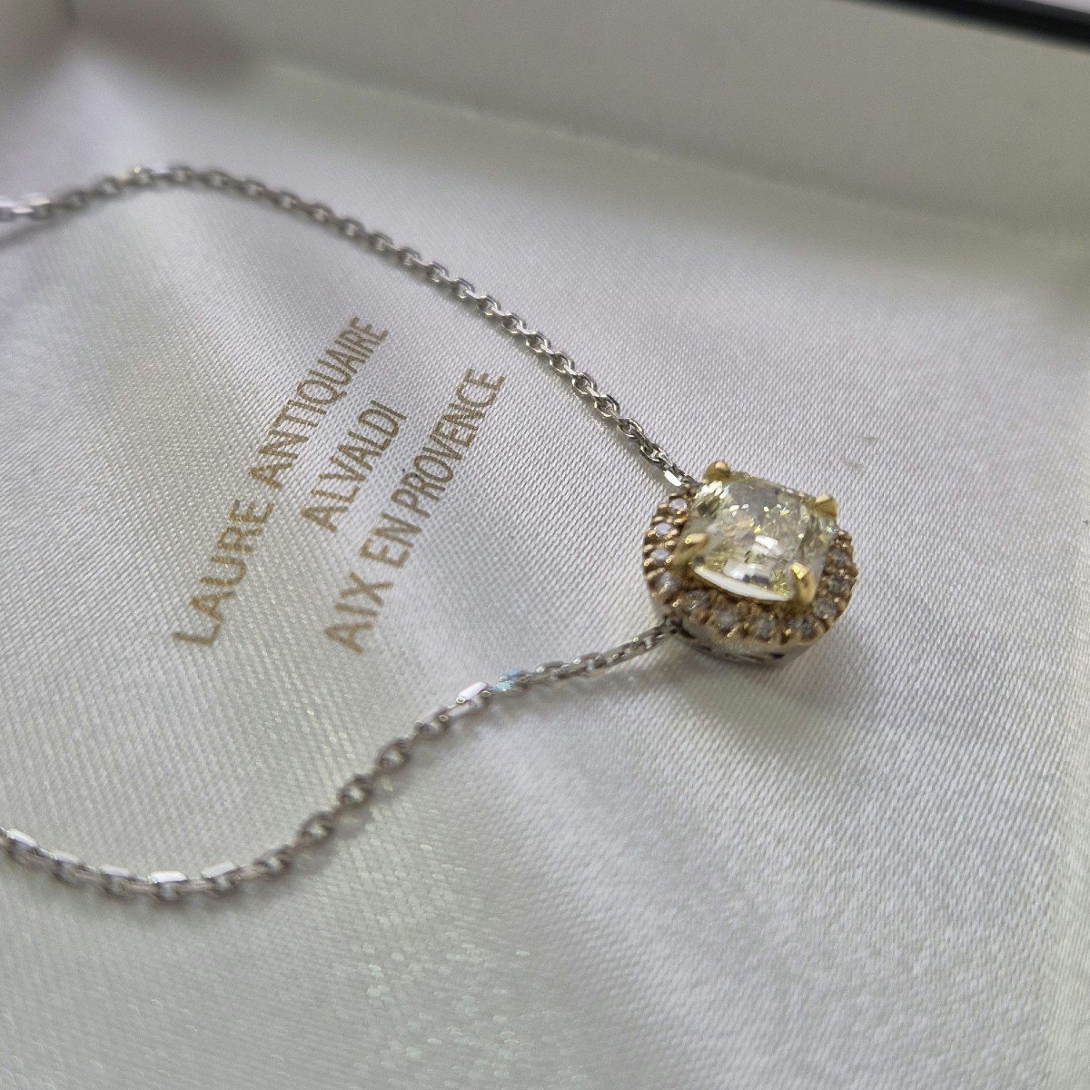 90s White And Rose Gold Fancy Yellow Diamond Cushion Pendant-photo-3