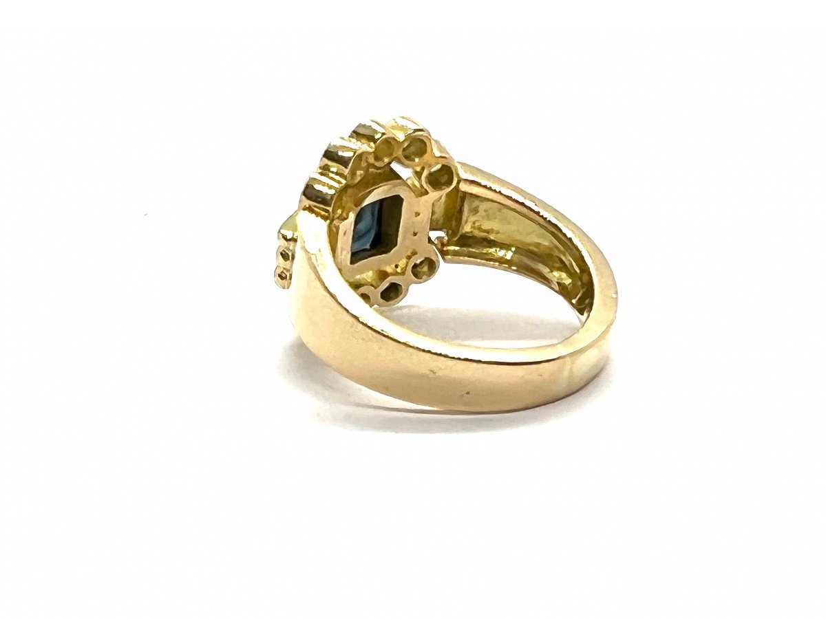 Ring In 750 Thousandths (18k) Yellow Gold, Centered With A Rectangular Sapphire Of Approximately 1 Carat-photo-1