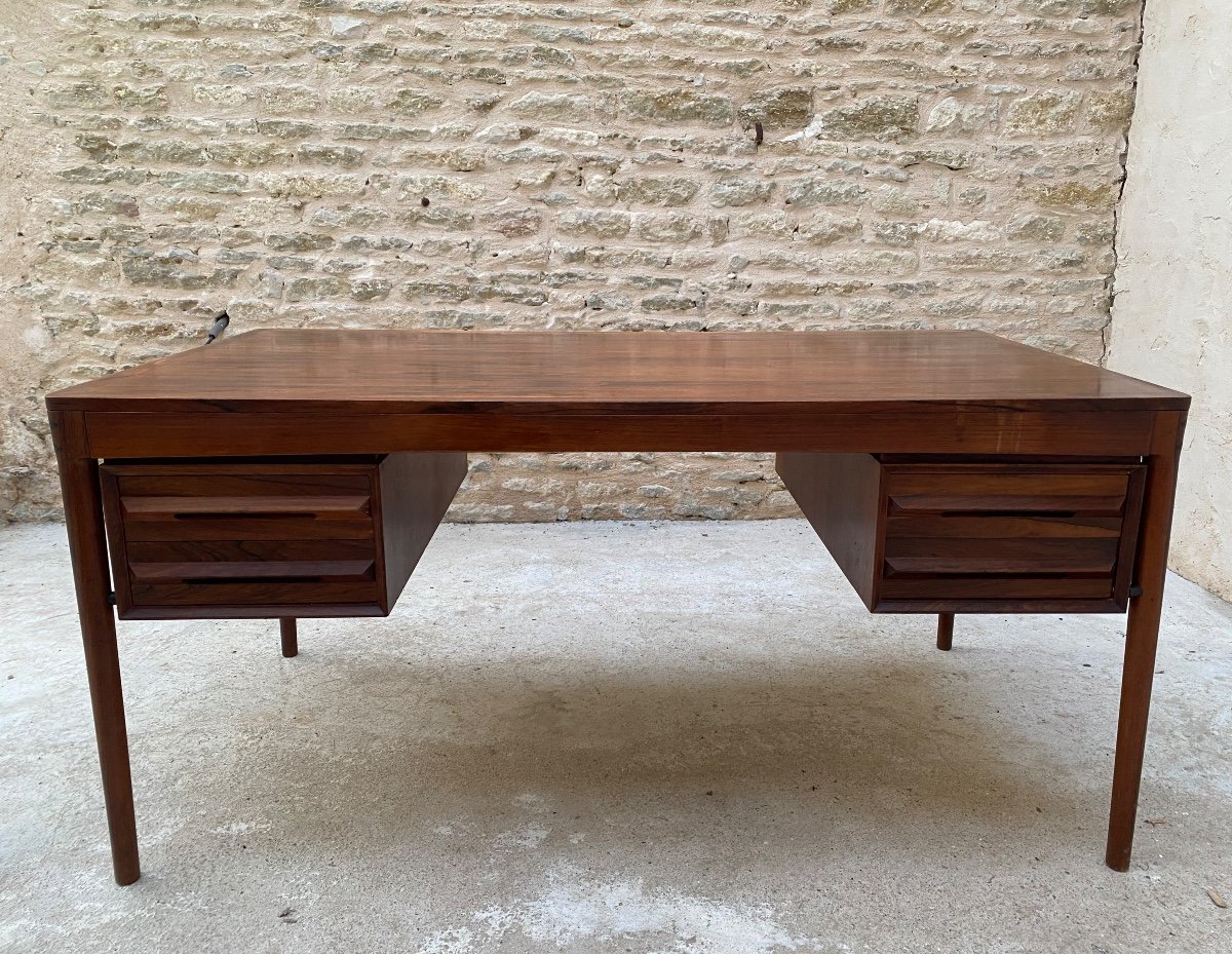 Bureau Plat En Palissandre, Attribué à Torbjorn Afdal -édité Par Bruskbo, 1960.