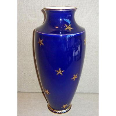 MANUFACTURE DE SÈVRES  (depuis 1740) - Vase En Porcelaine 