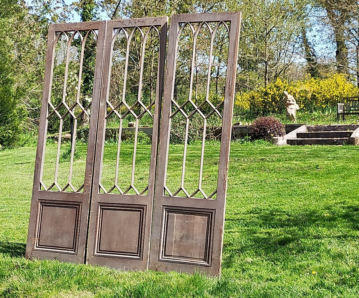 Suite Of Three Old Identical Graphic Glass Doors-photo-1