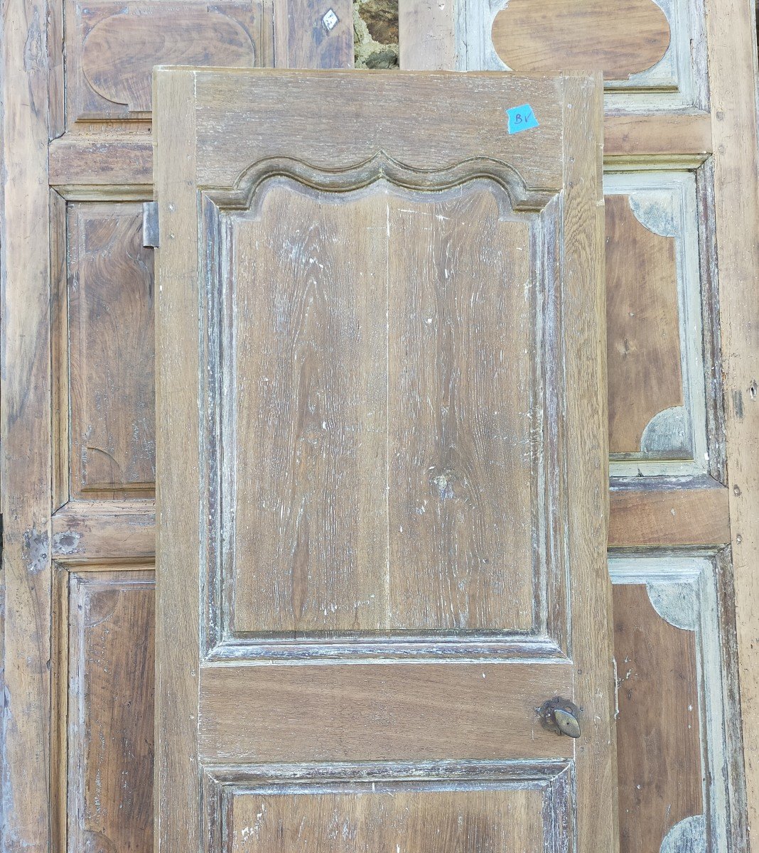 Old 18th Century Oak Door In Oak And Its Ironwork-photo-2