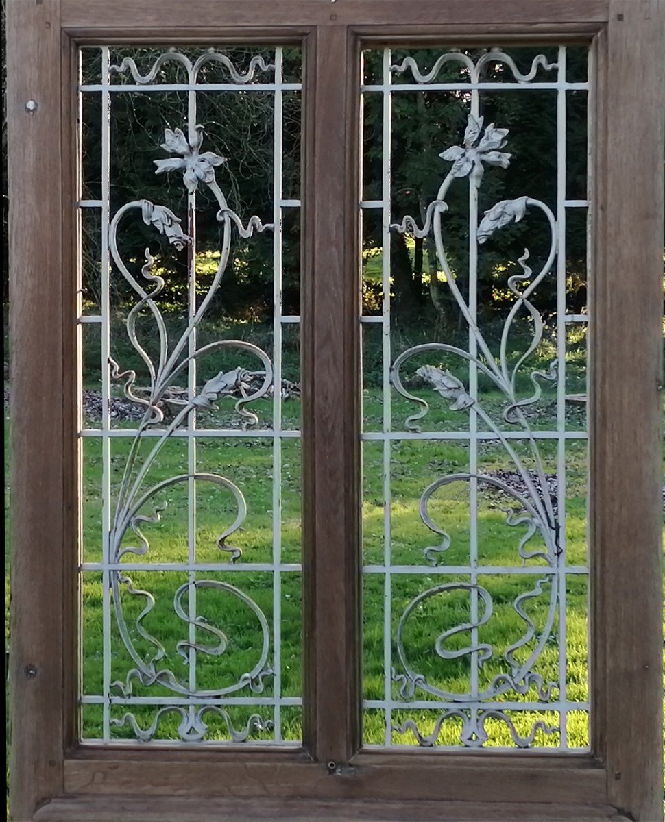 Bucolic Old Entrance Door In Oak With Its Frame-photo-1