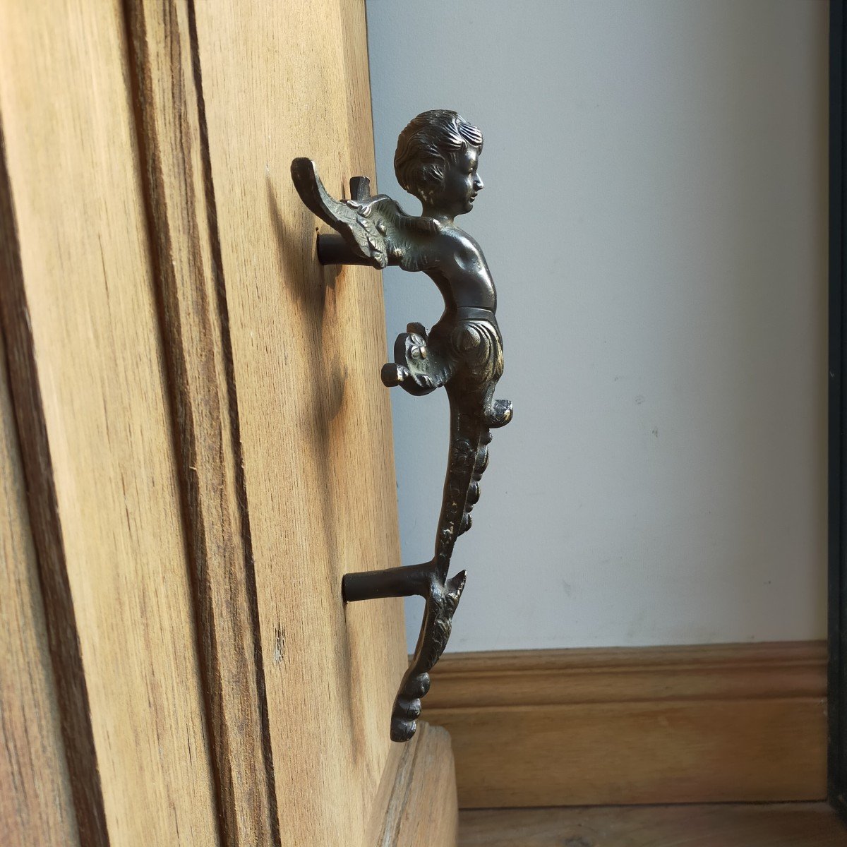 Pair Of Antique Door Pull Handles Angel Cherub Putti Oak Ironwork-photo-2