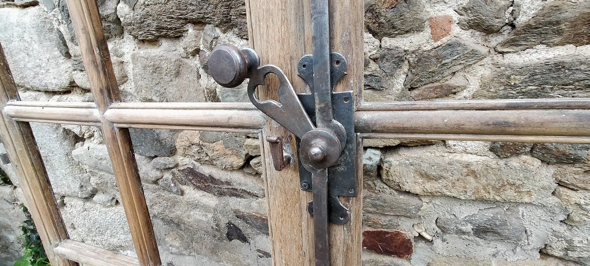 Antique Double Glass Door From The 18th Century In Walnut With Its Original Oak Cremone Bolt-photo-3