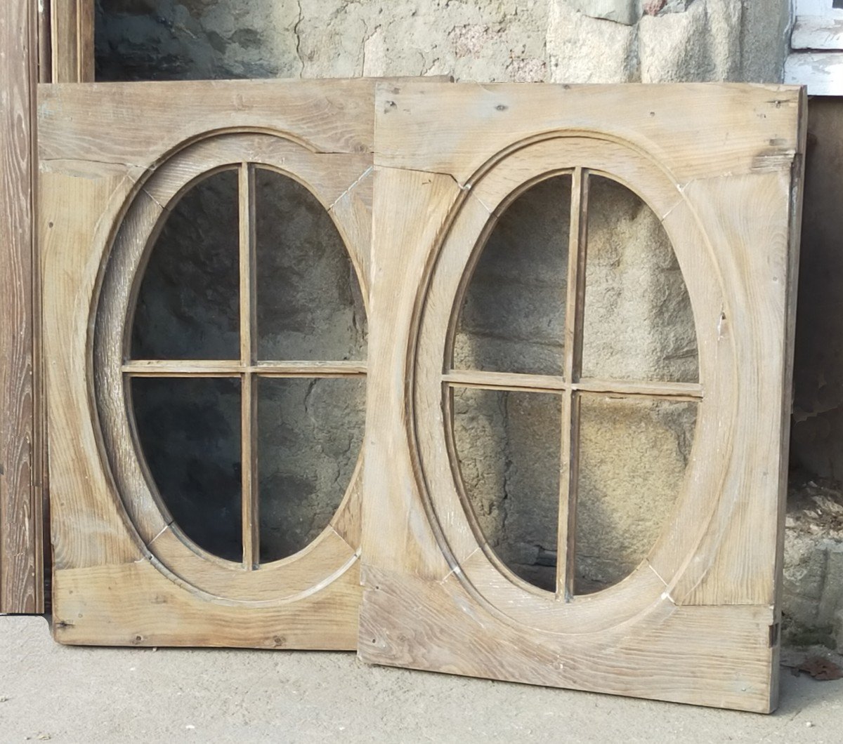 Two Oval Bull's Eye Windows Antique 18th Century Oak Large Format Doors Woodwork -photo-1