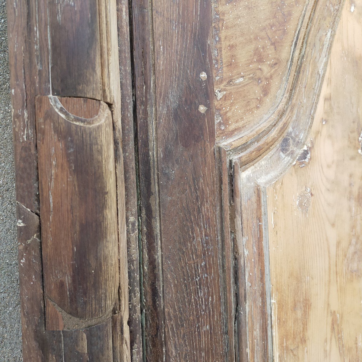 Large Antique Arched Cupboard Doors From The 18th Century Complete With Their Woodwork Frame -photo-4