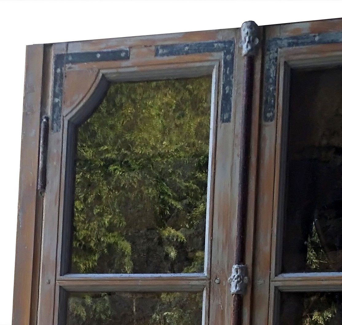 Two Old 19th Century Oak Windows Complete With Frame And Ironwork Doors-photo-2