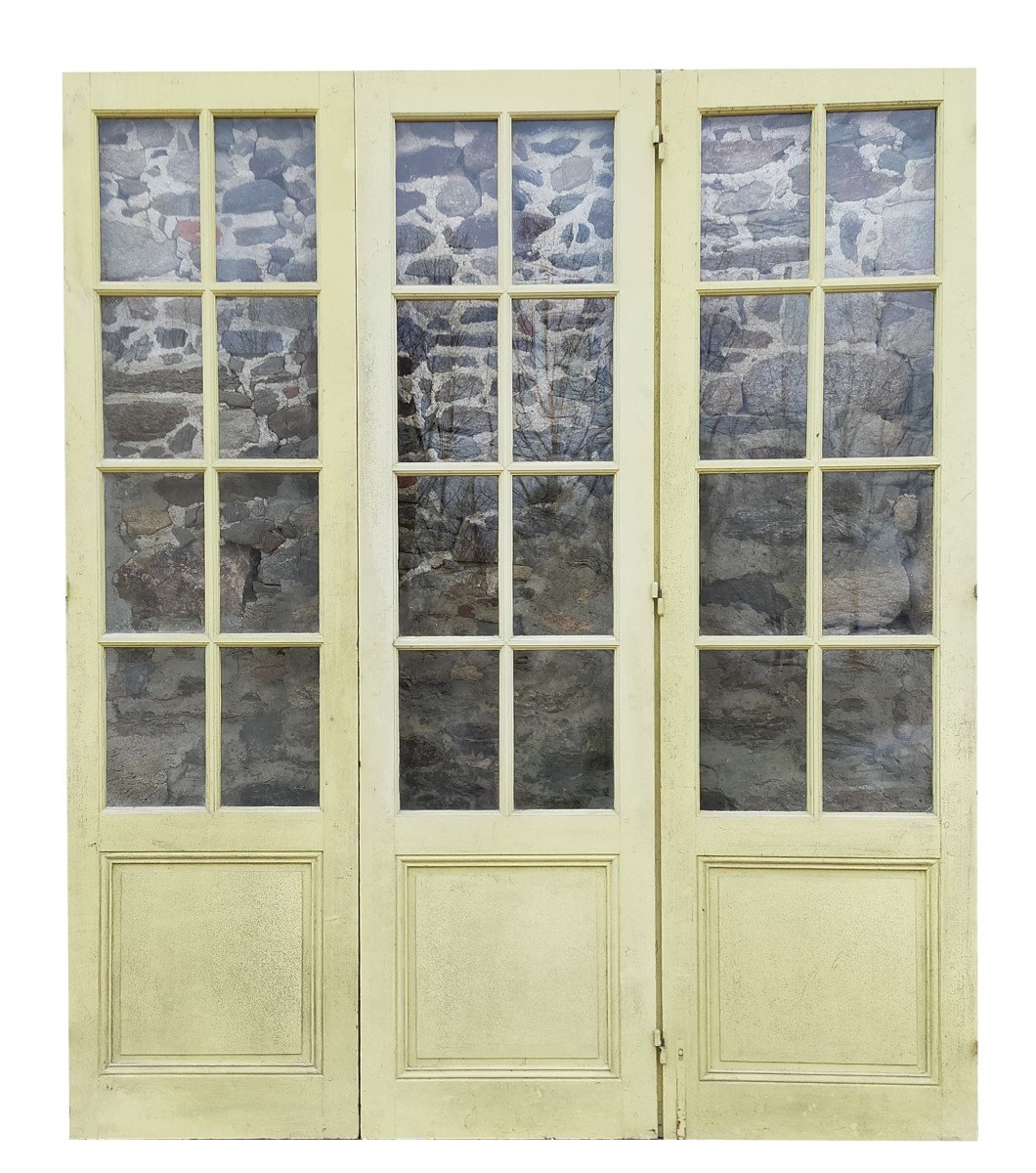 Triptych Of Three Antique Glass Doors Workshop In Very Good Condition